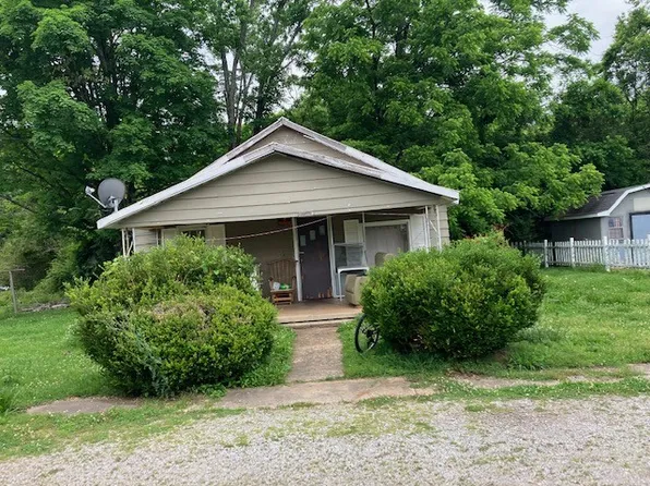 401 Hawkins St, Cowan, TN 37318