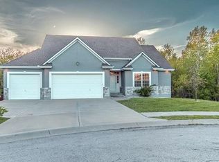 2011 Ridge Tree Dr, Pleasant Hill, MO 64080