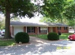 220 Aaron Dr, Belleville, IL 62220
