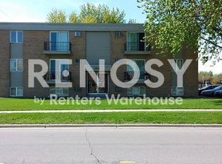 1711 Northway Dr APT 3, Mankato, MN 56003