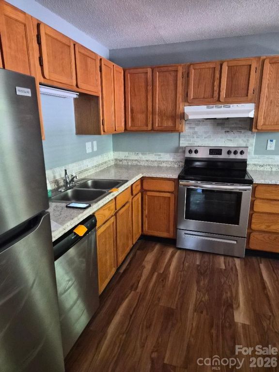 1746 Hunters Trl, Rock Hill, SC - View 2