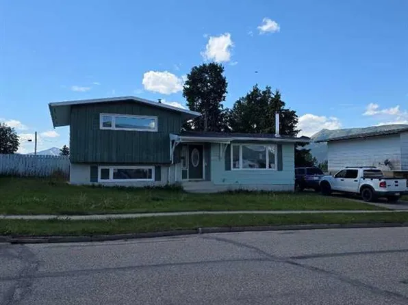 10853 NW 99th Ave, Grande Cache, AB T0E 0Y0