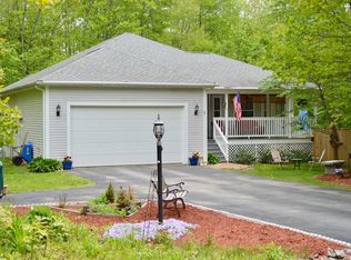 1 Sabrina Ln, Springvale, ME 04083