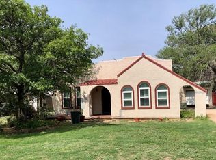 308 SW 4th St, Lockney, TX 79241