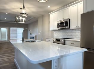 4422 Nicklaus Dr #502-209, Champaign, IL 61822