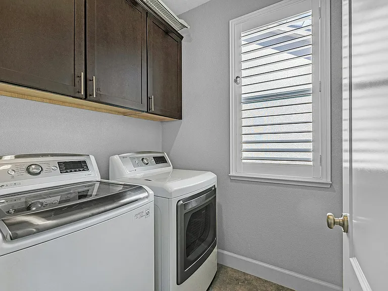 210 Stratus Cmn — Photo 29