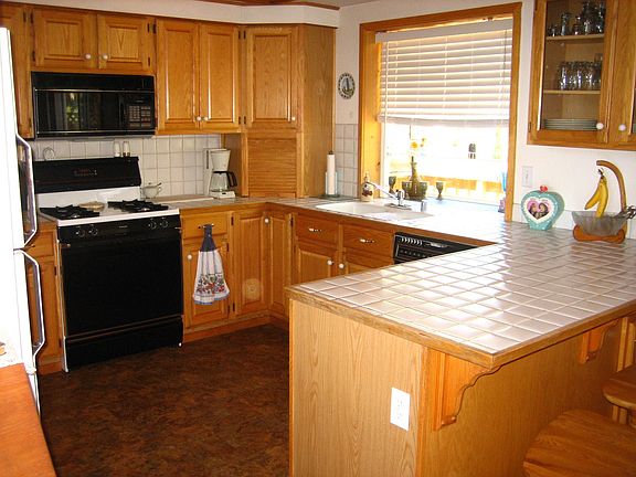 4th image of 15285 Donnington Ln