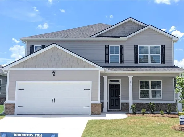 379 Great Salt Ln, Hoschton, GA 30548