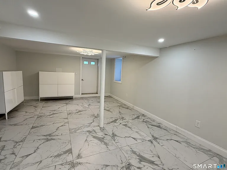 163 Beechwood Ave — Photo 12