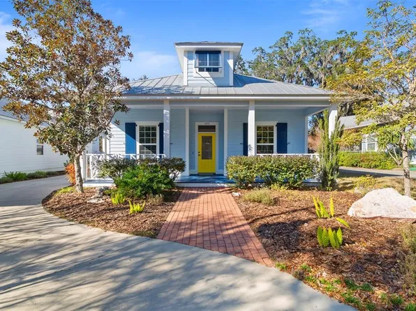 1072 NW 50th Dr, Gainesville, FL 32605