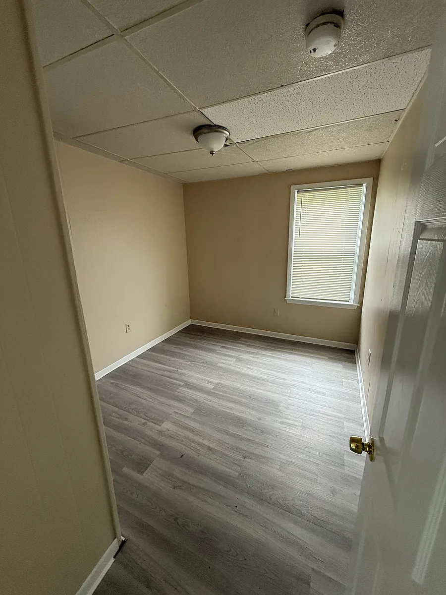 Building Photo - 48 Fremont St #3