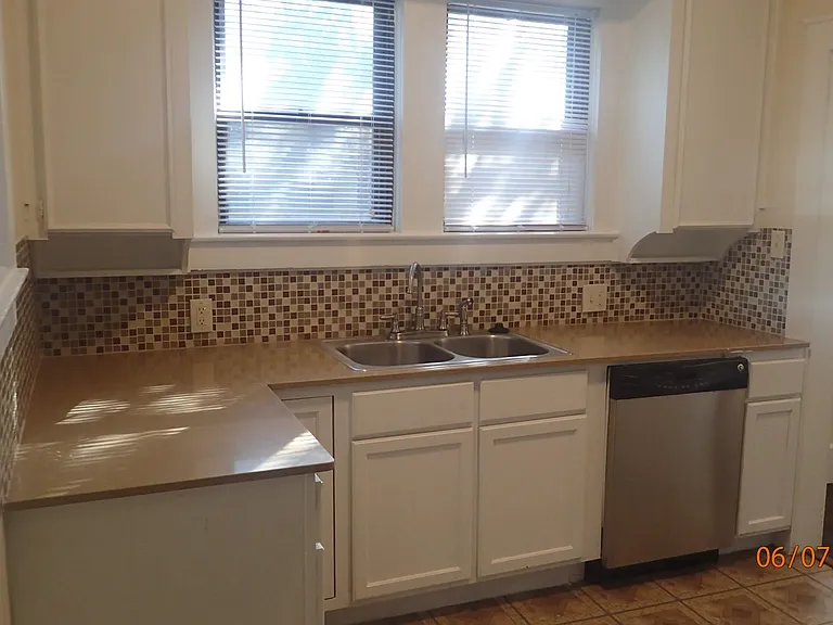 5923 Worth St — Photo 8