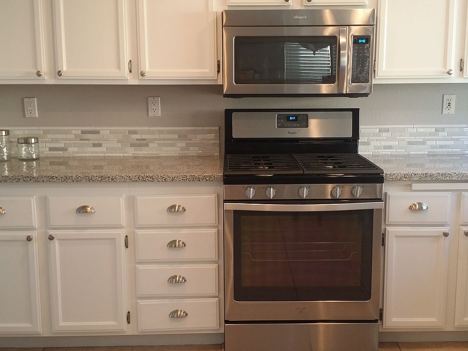 2nd image of 28332 Saddlebrook Pl