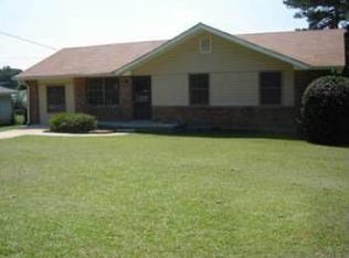 7006 Green Valley Ln, Riverdale, GA 30274