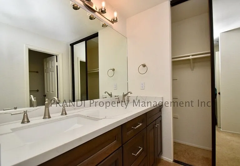 920 Arlene Way — Photo 9