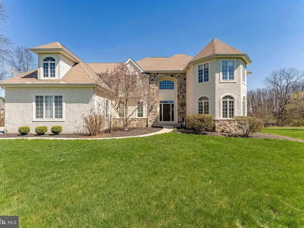 26 Millstone Ln, Pottstown, PA 19465