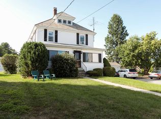 61 Main St, North Smithfield, RI 02896