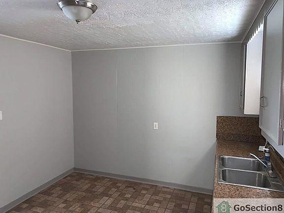 5th image of 2604 Rosalee St #B