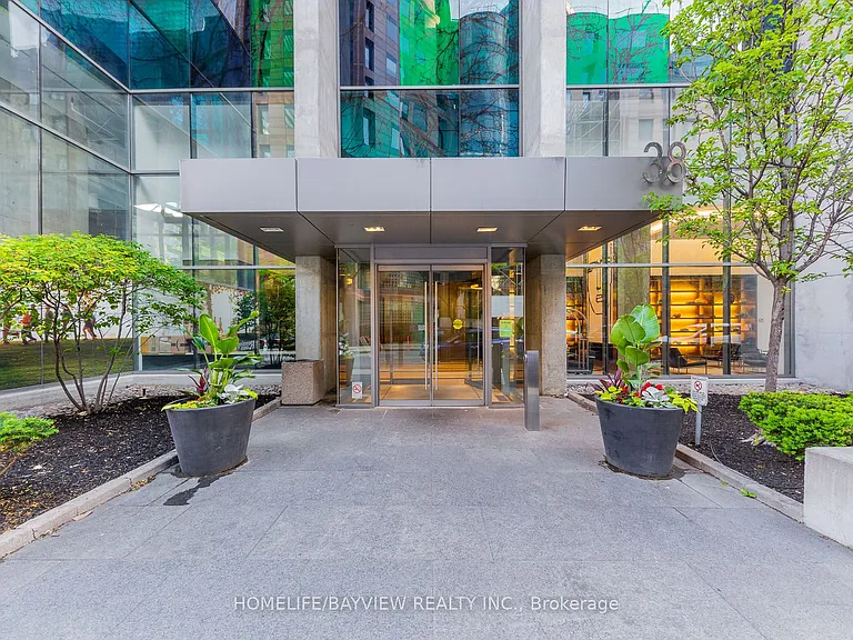 38 Grenville St #2405 — Photo 2