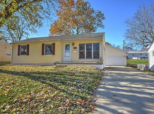 93 Southland Dr, Decatur, IL 62521