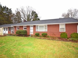 4720 Shattalon Dr, Winston Salem, NC 27106