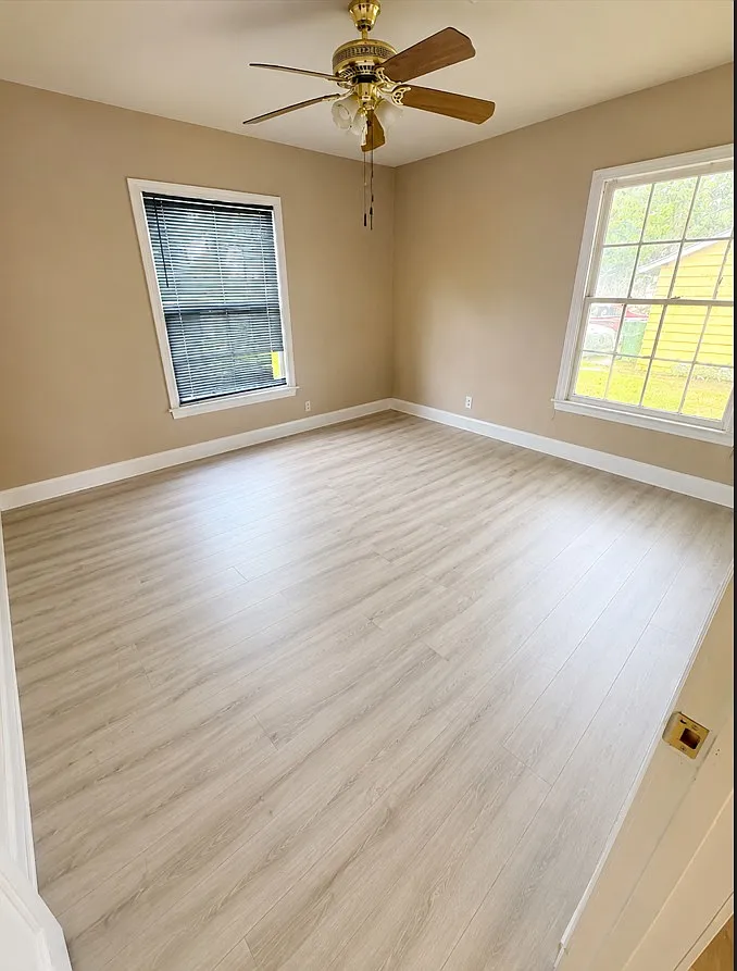 3 bed, 1.5 bath, 2000 sqft, $1,550 — Photo 3