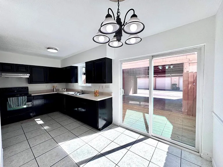 9901 Sharpcrest St #M6 — Photo 7