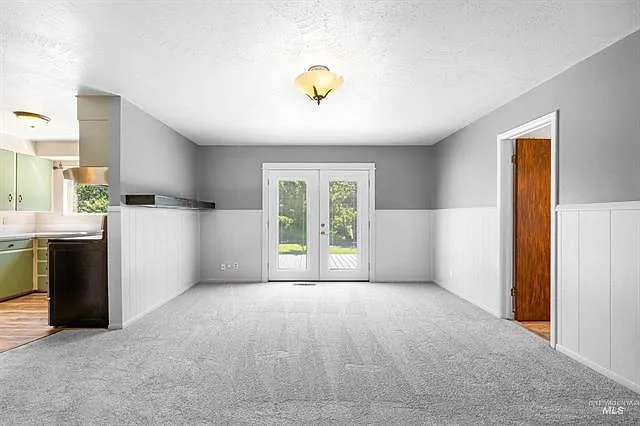 708 S Phillippi St — Photo 7
