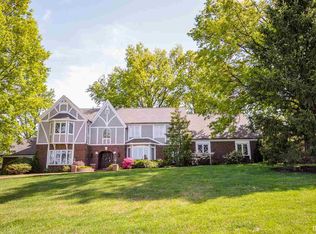 26 Oak Meadow Rd, Evansville, IN 47725