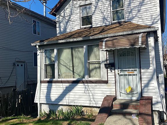 4th image of 12023 Marsden St