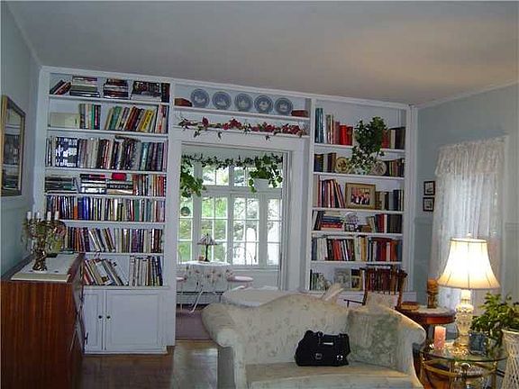 4th image of 350 Grand St