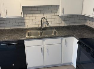 7601 W 101st St APT 320, Bloomington, MN 55438