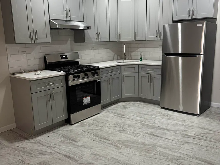 636 Crescent St #2 — Photo 2