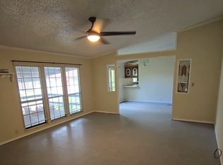 203 Iowa St, Daisetta, TX 77533