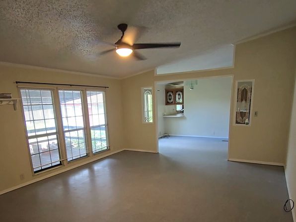 203 Iowa St