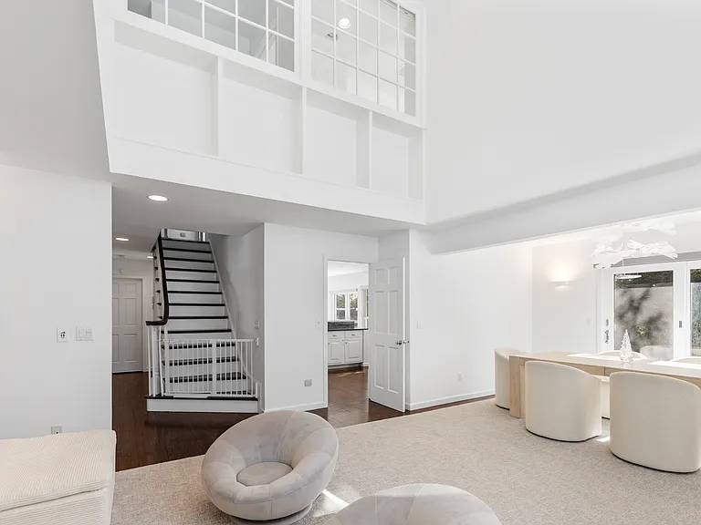 141 Harvest Ln — Photo 5