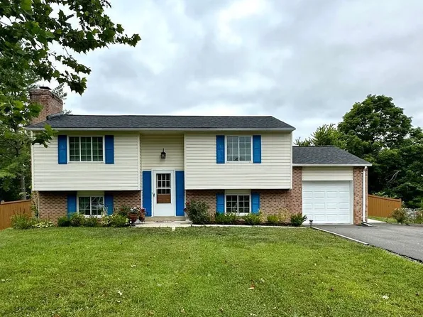 7226 Marr Dr, Warrenton, VA 20187