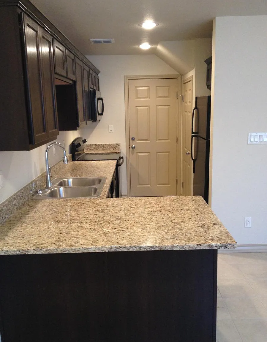 3 bed, 1280 sqft, $1,525 — Photo 4
