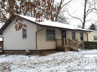 100 S 3rd St, Riverton, IL 62561