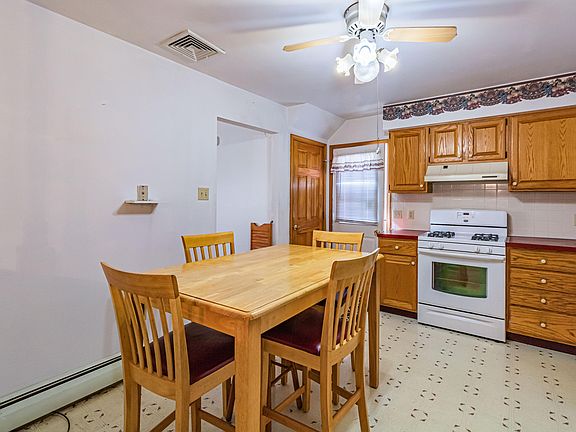 3rd image of 159 E Broadway St
