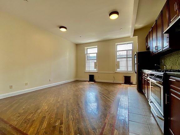 2nd image of 571 W 161st St APT 3F