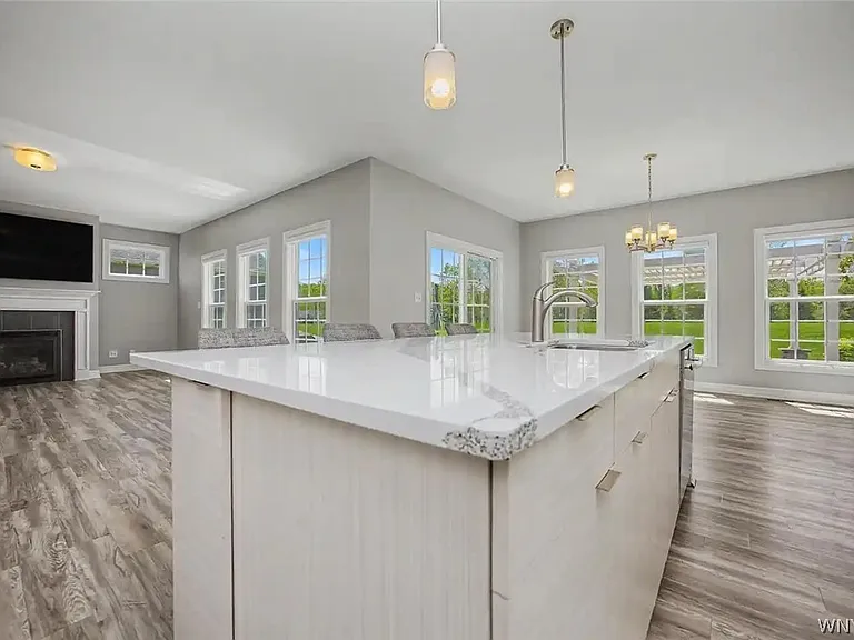 46 Eagleview Dr — Photo 16