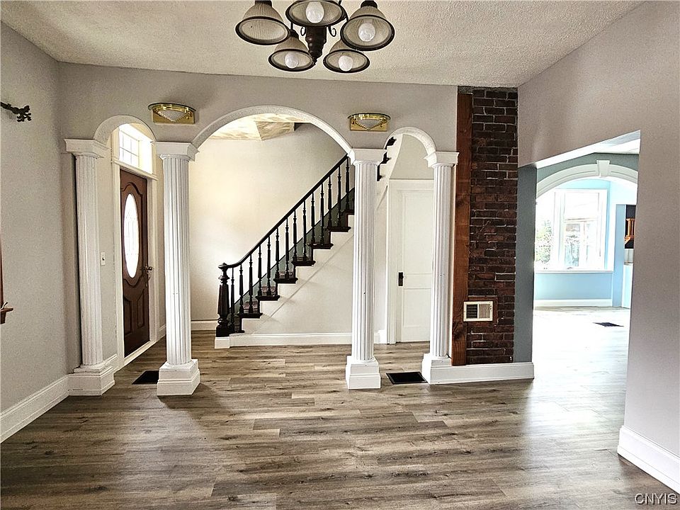 1024 Mohawk St, Utica, NY 13501 Zillow