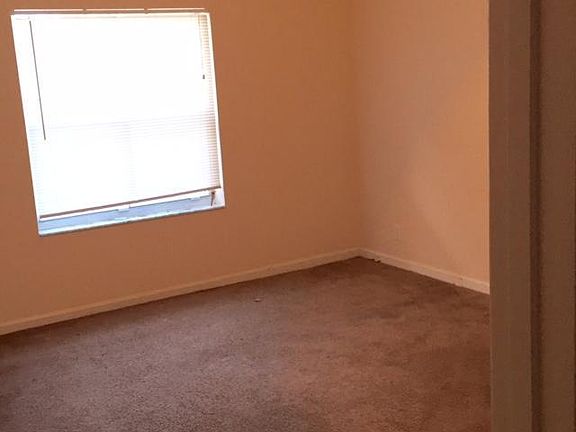 5th image of 5678 Green Island Dr