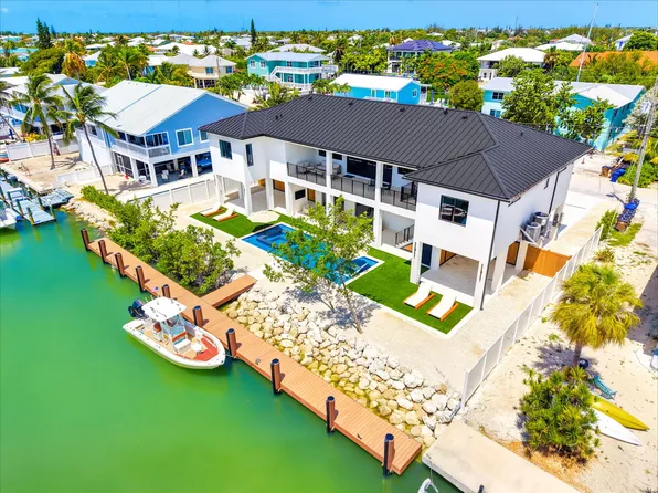 300 N Anglers Dr, Marathon, FL 33050