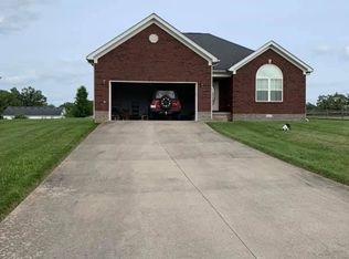 38 Pronghorn Ct, Vine Grove, KY 40175