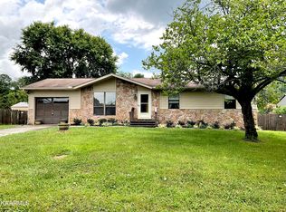 6920 Maize Dr, Knoxville, TN 37918