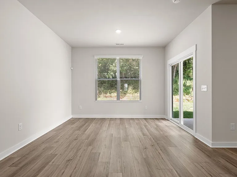 1145 Ross Farms Blvd — Photo 11