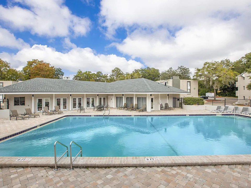 Renaissance at Strawberry Creek Apartments