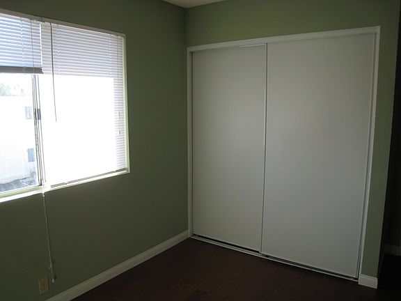 3rd image of 4035 48th St APT 8
